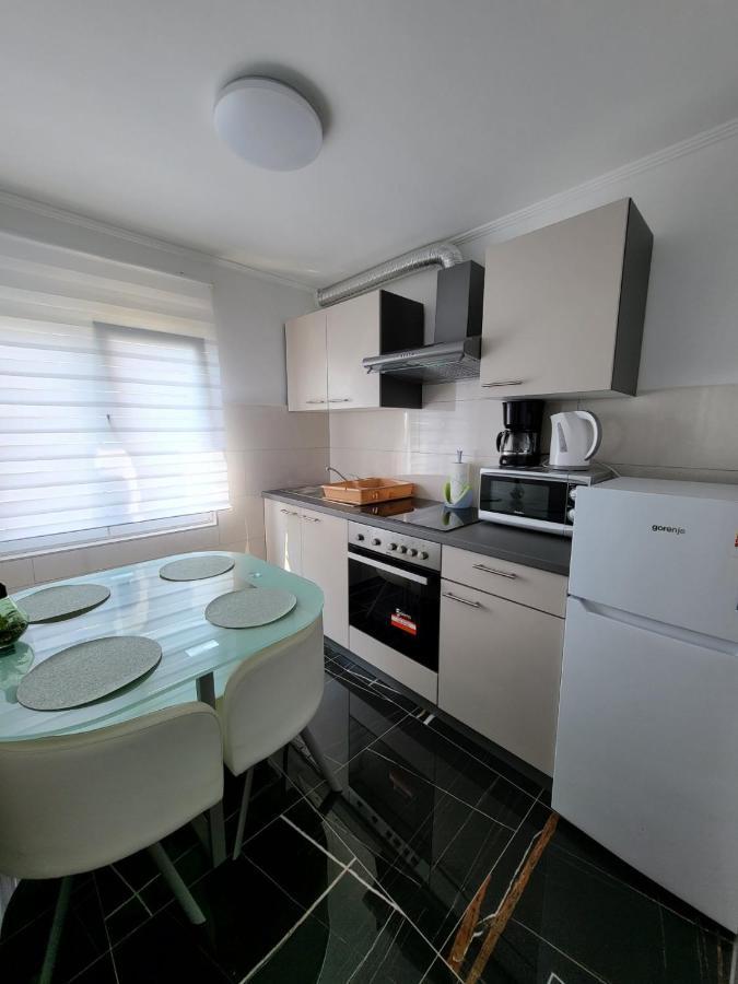 Apartman Dora With Sea View And Terrace ウマグ エクステリア 写真