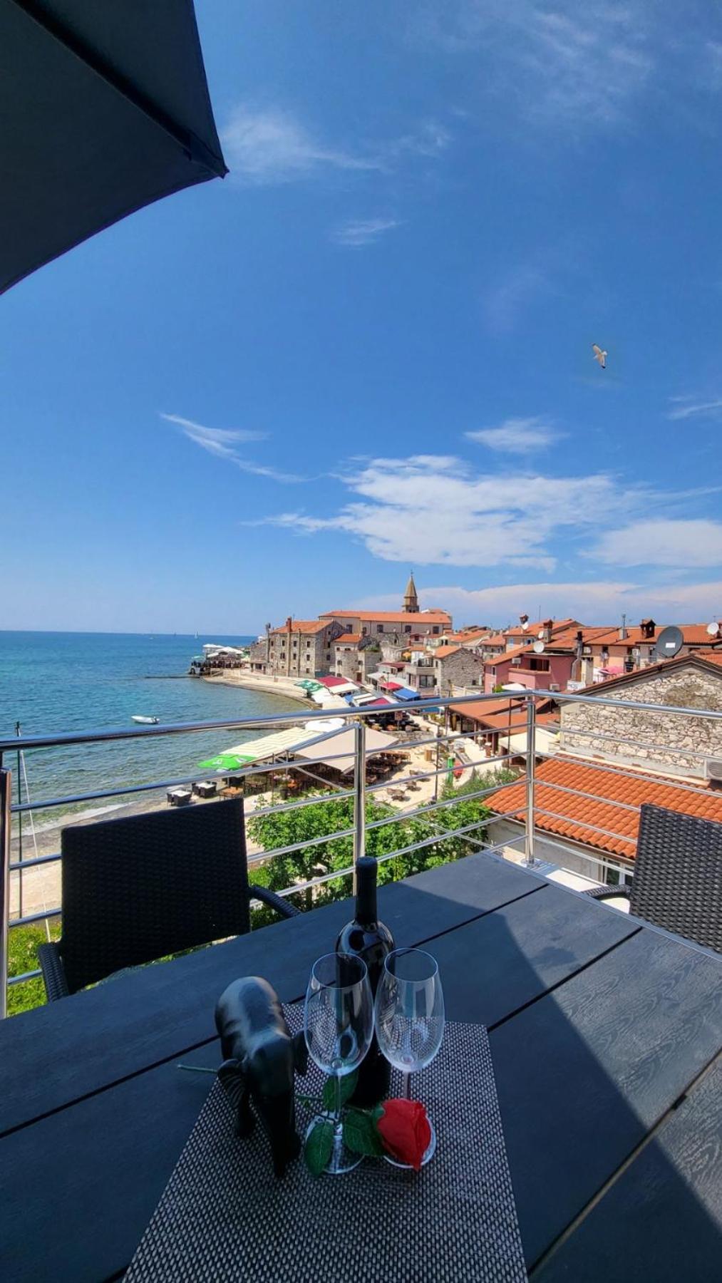 Apartman Dora With Sea View And Terrace ウマグ エクステリア 写真