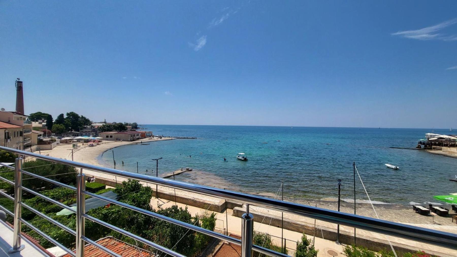 Apartman Dora With Sea View And Terrace ウマグ エクステリア 写真